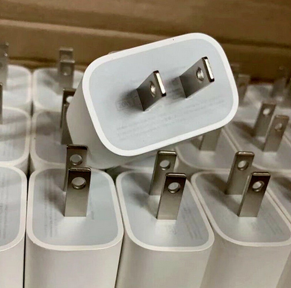 PD TYPE C Wall Adapter — US plug view